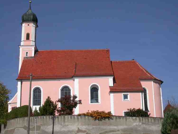 Pfarrkirche St. Leonhard Oberliezheim Außenansicht von Süden